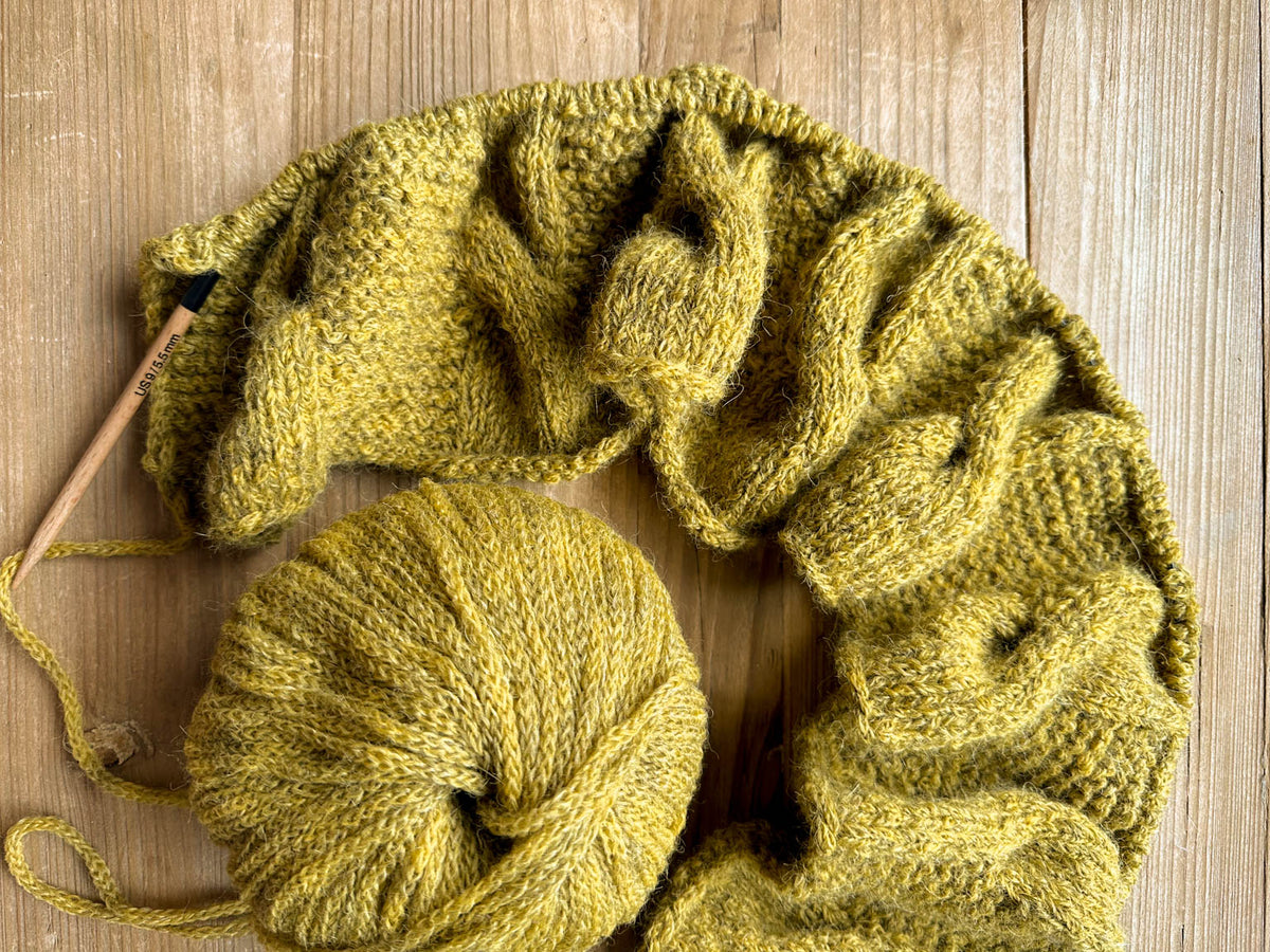 First Cables Done on the Uno Luscious Cable Throw KAL