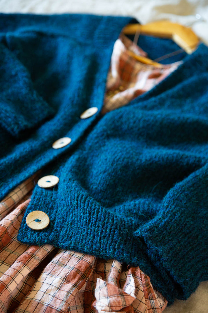 Lakes Cardigan by Ozetta knitted in Unravelled Uno alpaca and merino yarn